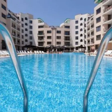 Avalon Отель 3*